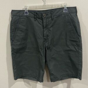 Men’s Levi’s shorts sz 34